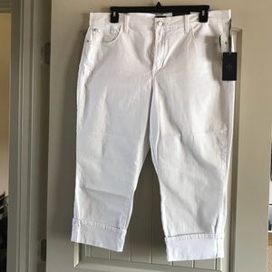 NYDJ White Capris NWT
